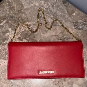 Brand New Red Love Moschino with original chain ♥️